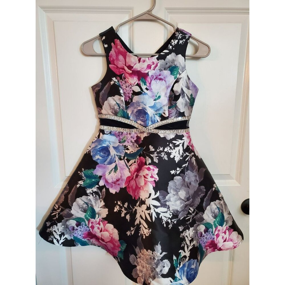 Xtraordinary kids girls dress size 12 zipper closure floral